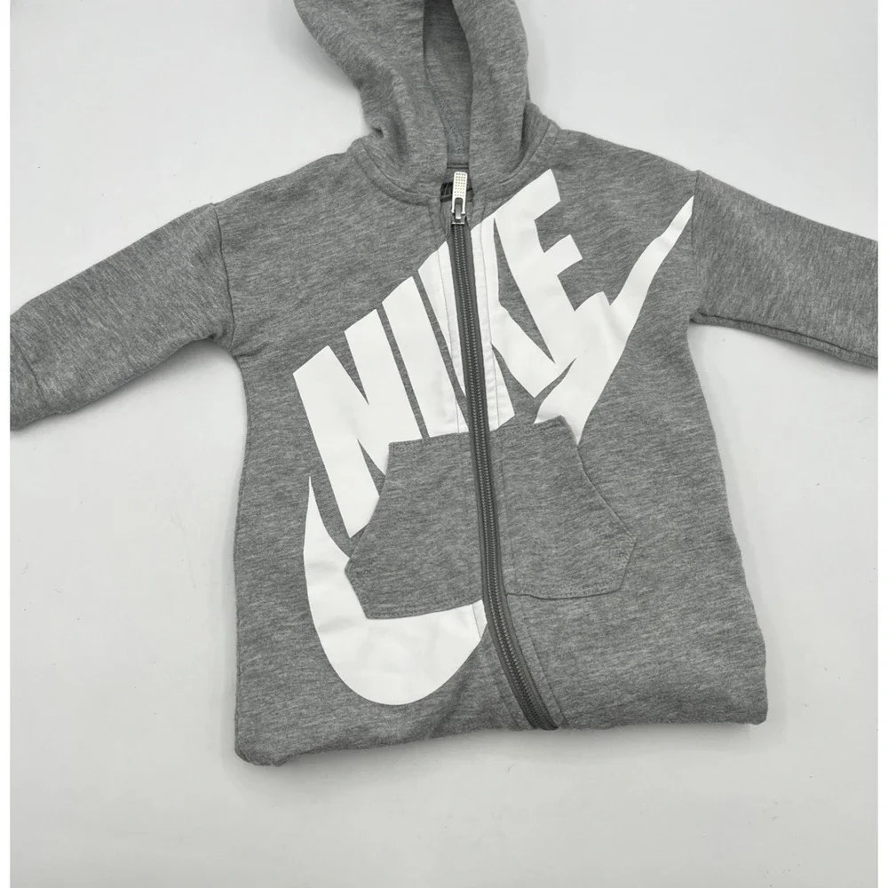 Nike Jump Suit Babies Size 6M Casual Jump Suit Grey Heather White Logo